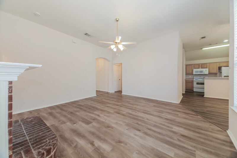 2,090/Mo, 1811 Caddo Lake Dr Allen, TX 75002 Living Room View 2