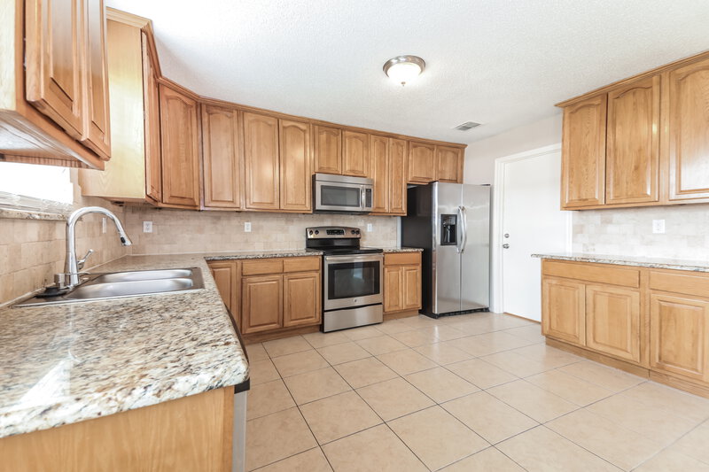 2,490/Mo, 5500 Still Canyon Dr McKinney, TX 75071 Kitchen View 2