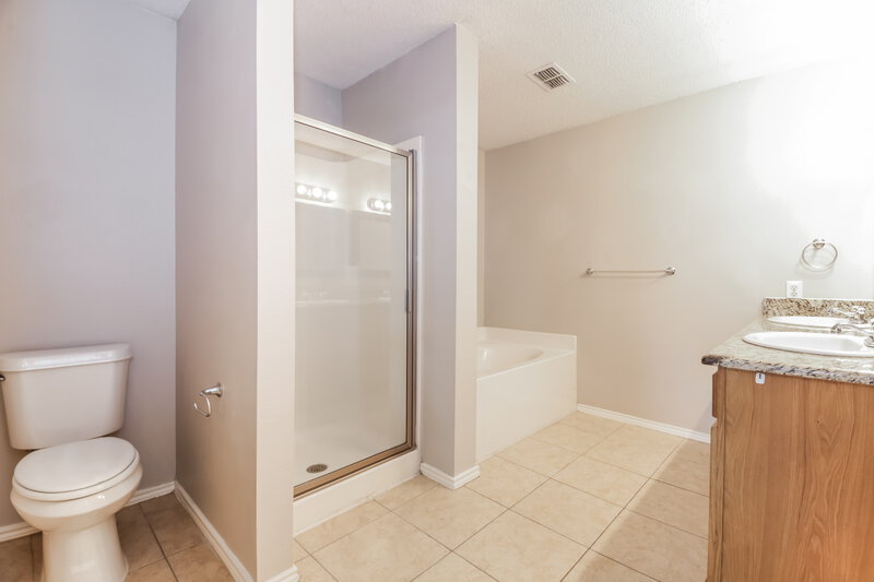 2,490/Mo, 5500 Still Canyon Dr McKinney, TX 75071 Main Bathroom View
