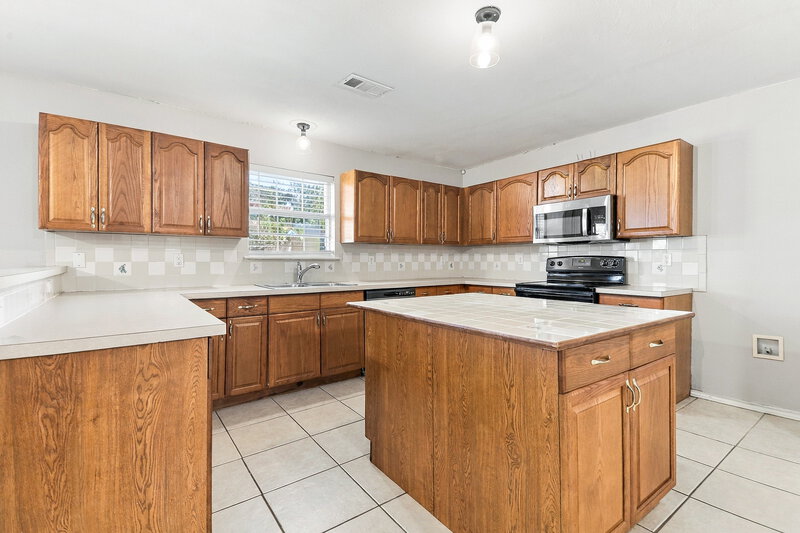 1,645/Mo, 7259 Fm 982 Princeton, TX 75407 Kitchen View 2