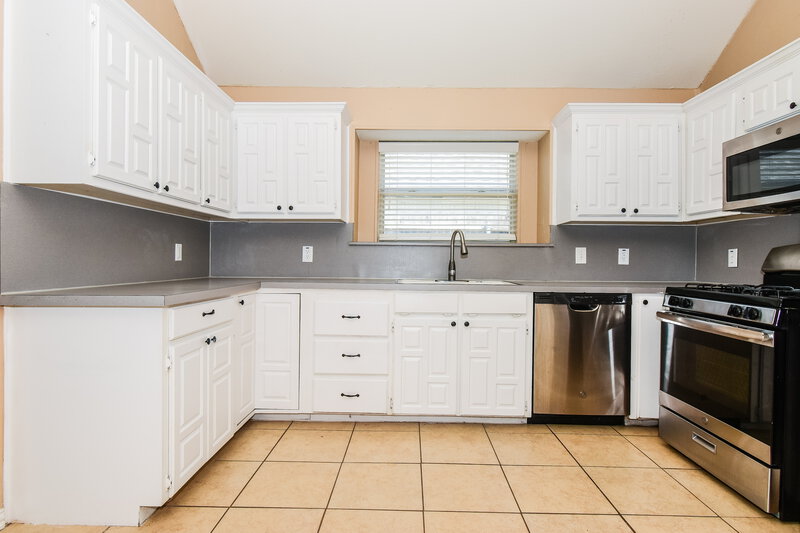2,415/Mo, 7921 Wayne Way Rowlett, TX 75088 Kitchen View