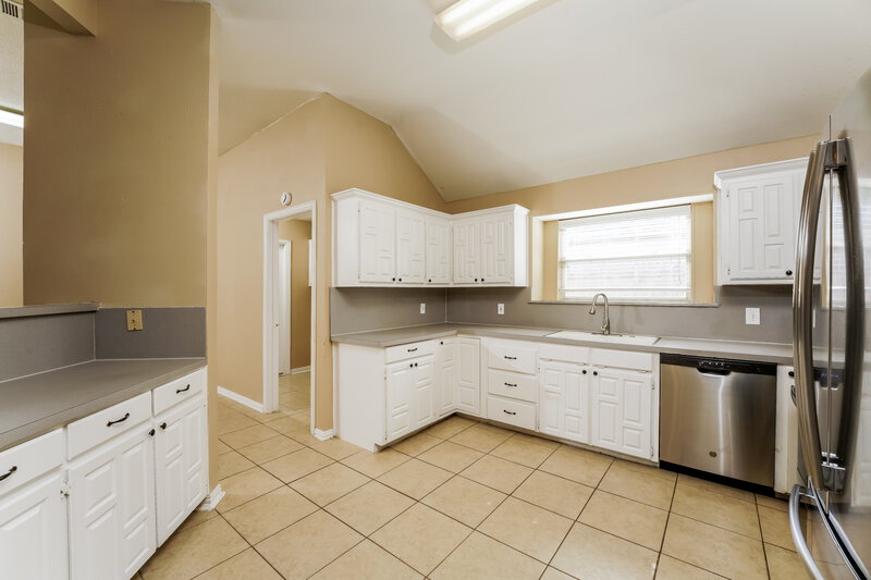 2,610/Mo, 7921 Wayne Way Rowlett, TX 75088 Kitchen View 2