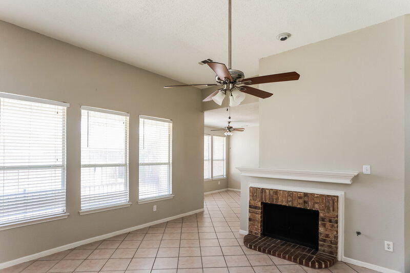 2,675/Mo, 7413 Harbor Dr Rowlett, TX 75088 Family Room View