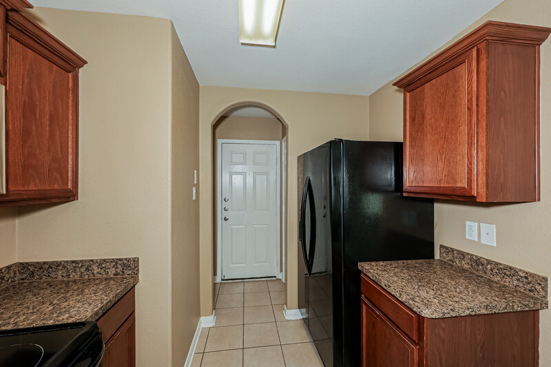 1,810/Mo, 10009 Quail Glen Dr Fort Worth, TX 76140 Kitchen View 3