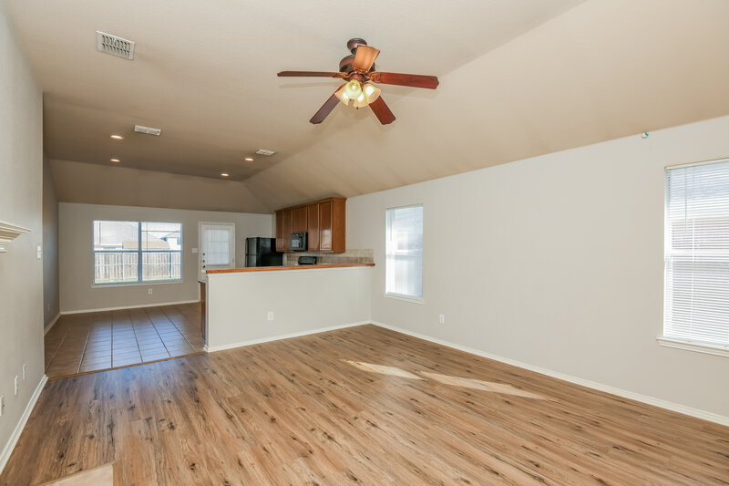 1,870/Mo, 14044 Tanglebrush Trl Haslet, TX 76052 Living Room View