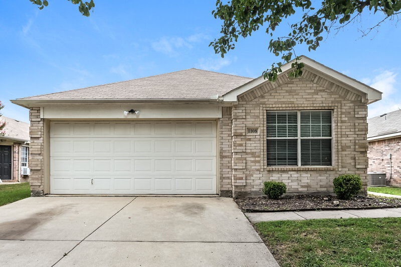 1,830/Mo, 1108 Boxwood Dr Crowley, TX 76036 External View