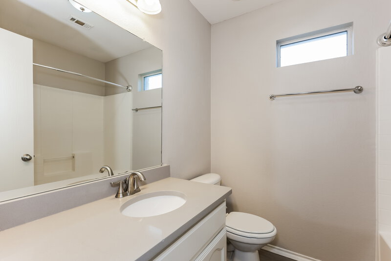 1,965/Mo, 1108 Boxwood Dr Crowley, TX 76036 Bathroom View