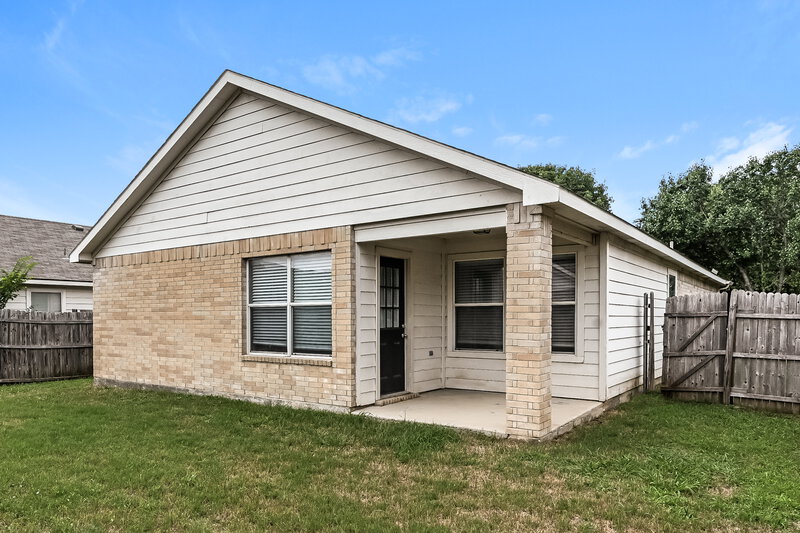 1,830/Mo, 1108 Boxwood Dr Crowley, TX 76036 Rear View 2