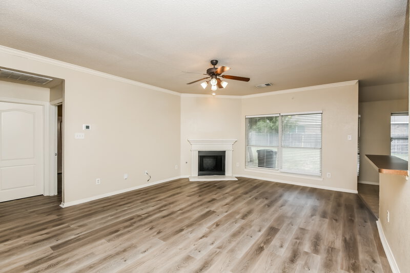2,180/Mo, 8509 Saffron Dr Fort Worth, TX 76123 Living Room View 2