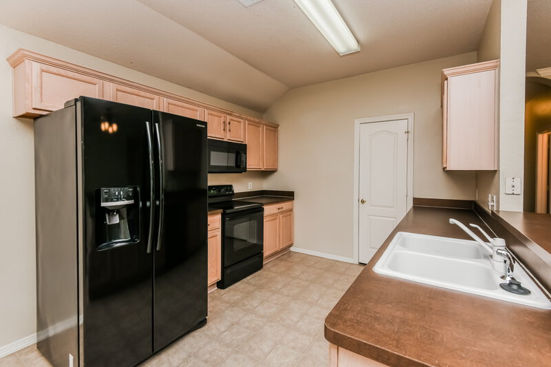 2,180/Mo, 8509 Saffron Dr Fort Worth, TX 76123 Kitchen View