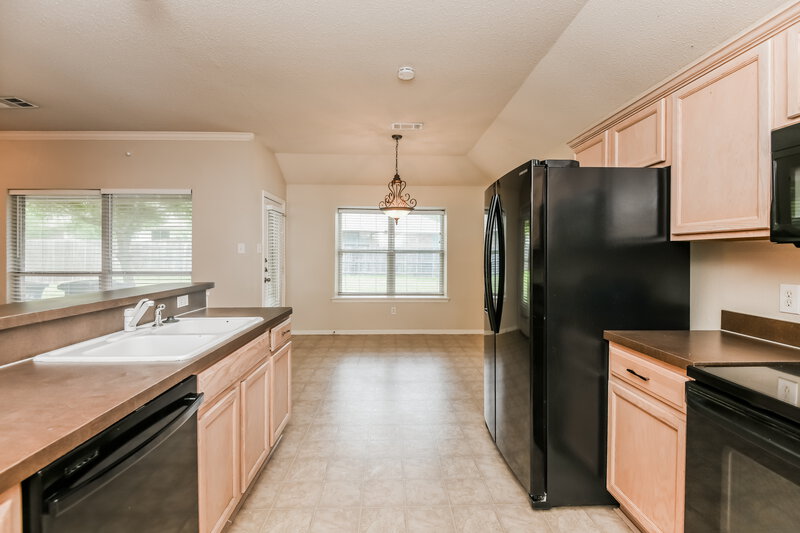2,180/Mo, 8509 Saffron Dr Fort Worth, TX 76123 Kitchen View 3