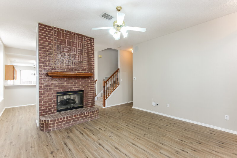 2,830/Mo, 1412 Clearview Dr Mesquite, TX 75181 Family Room View 2