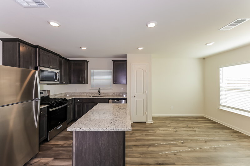 2,240/Mo, 1328 Niagara Dr Fort Worth, TX 76140 Kitchen View 3