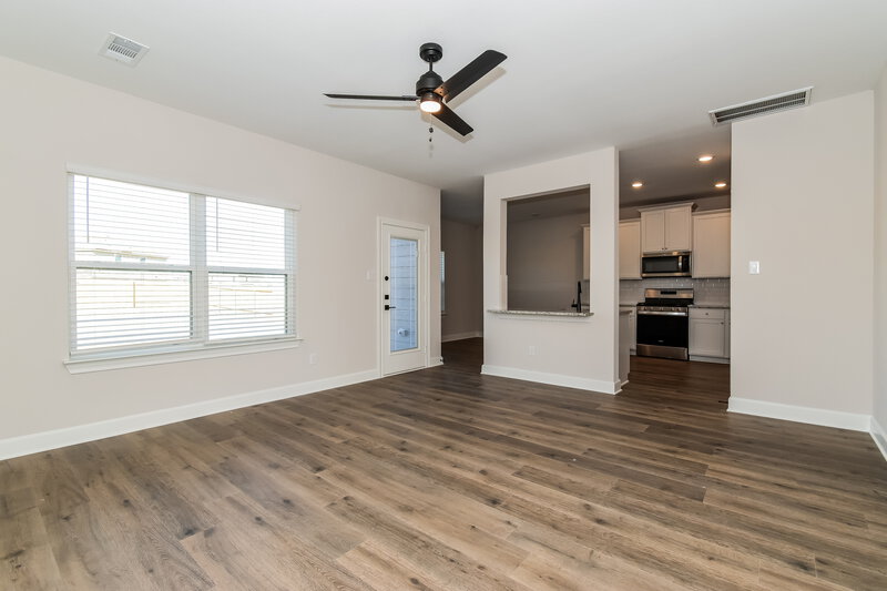 2,140/Mo, 1300 Princeton Hts Princeton, TX 75407 Living Room View 2