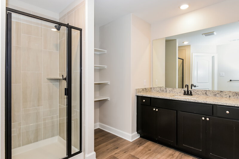 2,140/Mo, 1300 Princeton Hts Princeton, TX 75407 Main Bathroom View 2