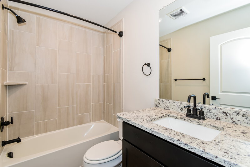 2,140/Mo, 1300 Princeton Hts Princeton, TX 75407 Bathroom View