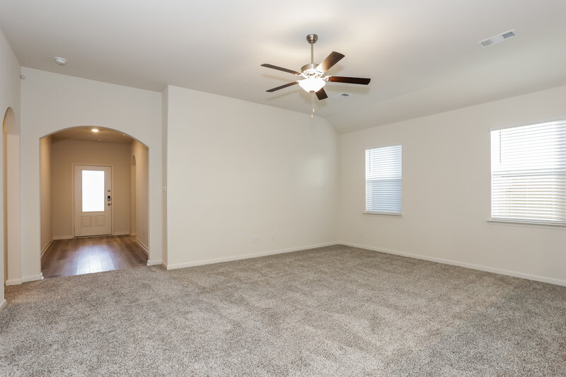 1,990/Mo, 9624 Teton Vista Dr Fort Worth, TX 76140 Living Room View