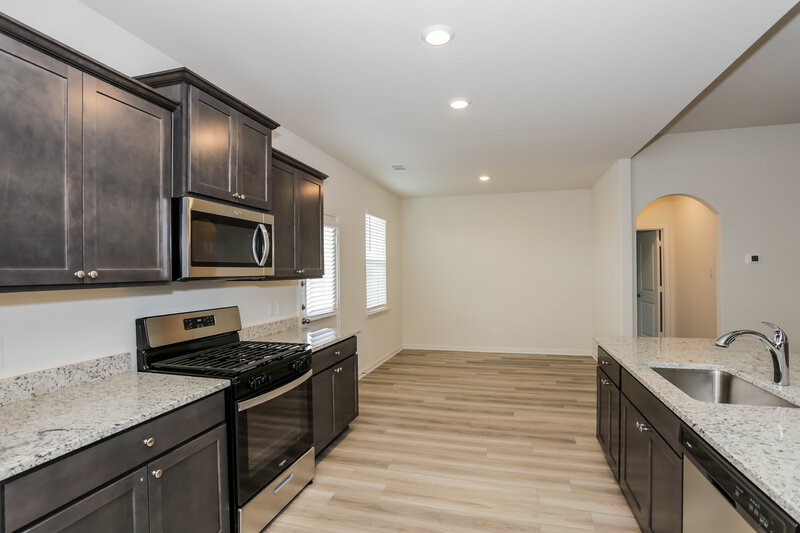 1,990/Mo, 9624 Teton Vista Dr Fort Worth, TX 76140 Kitchen View