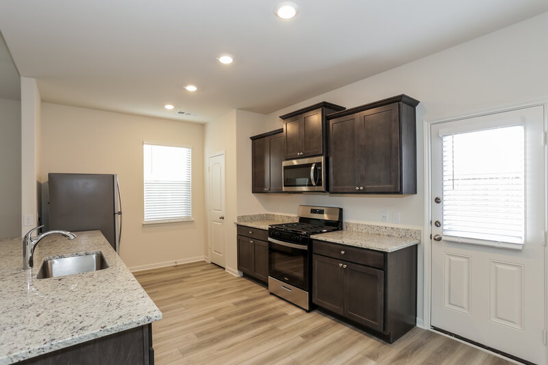 1,990/Mo, 9624 Teton Vista Dr Fort Worth, TX 76140 Kitchen View 2