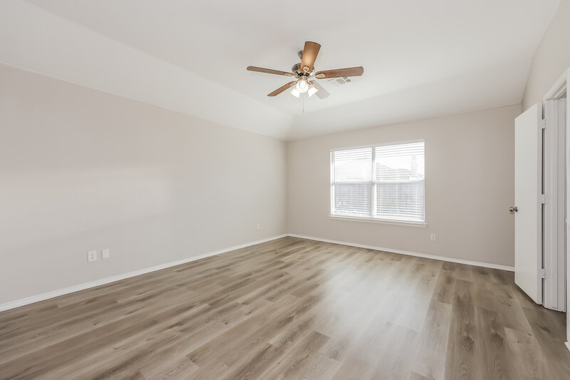 2,575/Mo, 1040 Winding Creek Dr Cedar Hill, TX 75104 Main Bedroom View