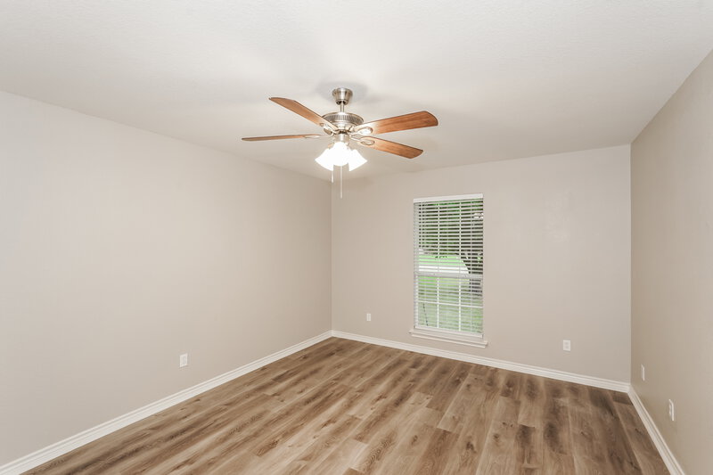 2,170/Mo, 433 Hanover St Burleson, TX 76028 Main Bedroom View 2