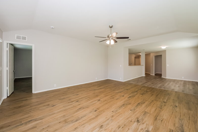 2,110/Mo, 4700 Rhone Dr Argyle, TX 76226 Living Room View 2