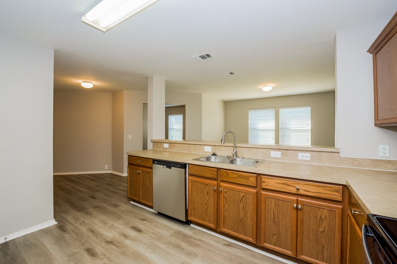 2,110/Mo, 4700 Rhone Dr Argyle, TX 76226 Kitchen View 2