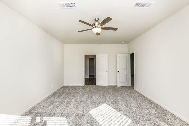 2,370/Mo, 1317 Niagara Dr Fort Worth, TX 76140 Main Bedroom View 2