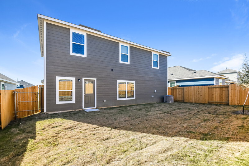 2,370/Mo, 1317 Niagara Dr Fort Worth, TX 76140 Rear View