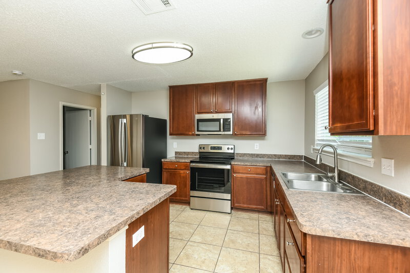 2,050/Mo, 516 Tweeter Dr Fort Worth, TX 76108 Kitchen View