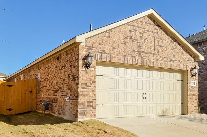 2,085/Mo, 1220 Princeton Hts Princeton, TX 75407 Front View 2