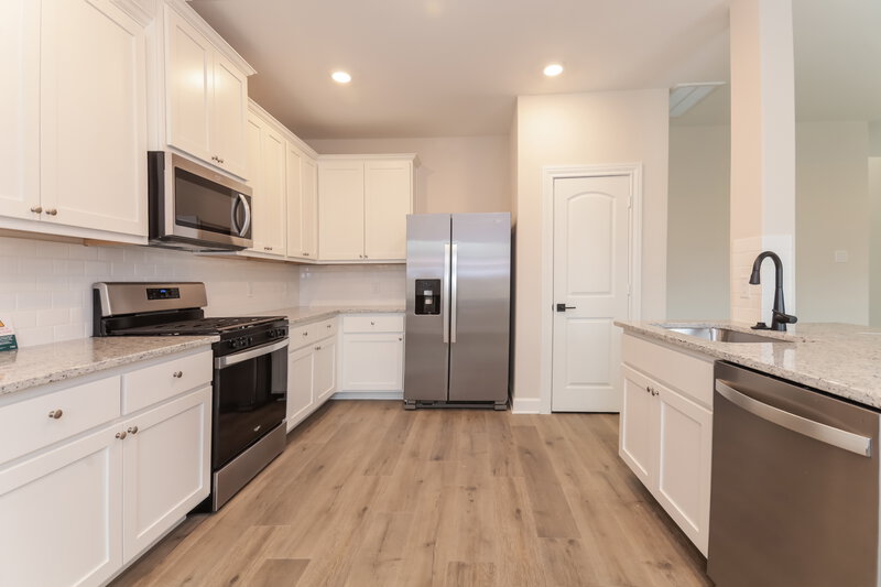 2,150/Mo, 1200 Princeton Hts Princeton, TX 75407 Kitchen View 2