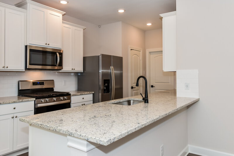 2,105/Mo, 1212 Princeton Hts Princeton, TX 75407 Kitchen View