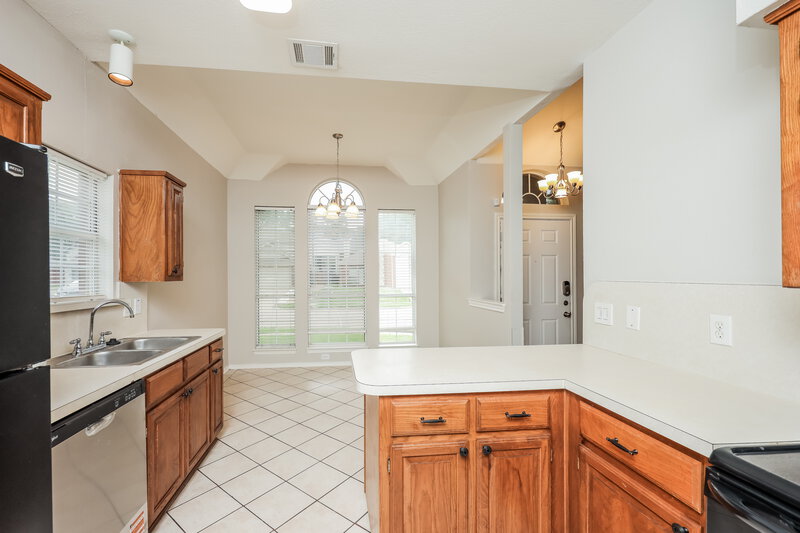 2,480/Mo, 1453 Ridgecreek Dr Lewisville, TX 75067 Kitchen View 2