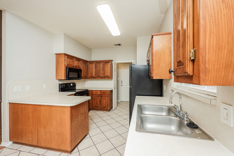 2,480/Mo, 1453 Ridgecreek Dr Lewisville, TX 75067 Kitchen View 3