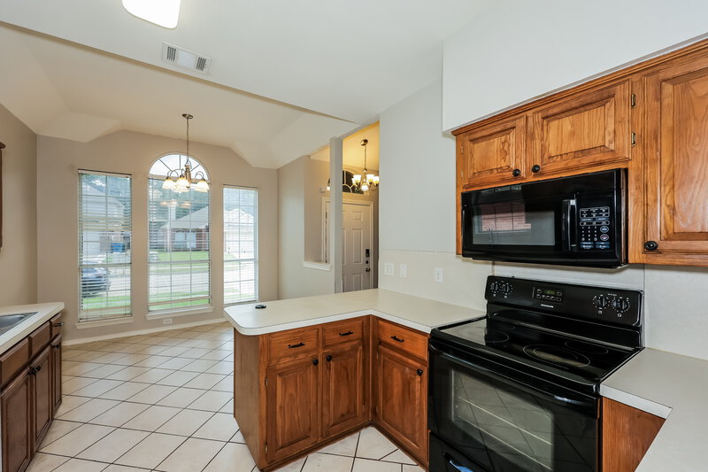 2,370/Mo, 1453 Ridgecreek Dr Lewisville, TX 75067 Kitchen View 3