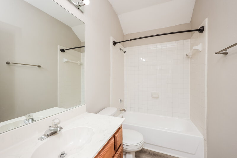 2,480/Mo, 1453 Ridgecreek Dr Lewisville, TX 75067 Bathroom View