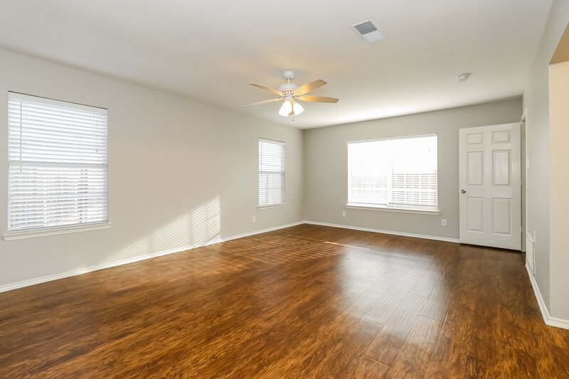 2,435/Mo, 2984 Thames Trl Fort Worth, TX 76118 Main Bedroom View 2