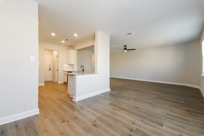 2,125/Mo, 1104 Princeton Hts Princeton, TX 75407 Dining Room View 2