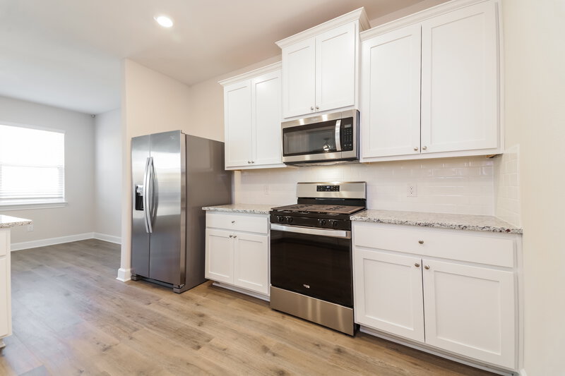 2,125/Mo, 1104 Princeton Hts Princeton, TX 75407 Kitchen View 2