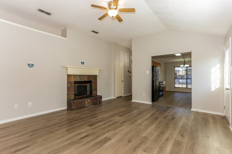 2,125/Mo, 6375 Riverwater Trl Fort Worth, TX 76179 Living Room View 2