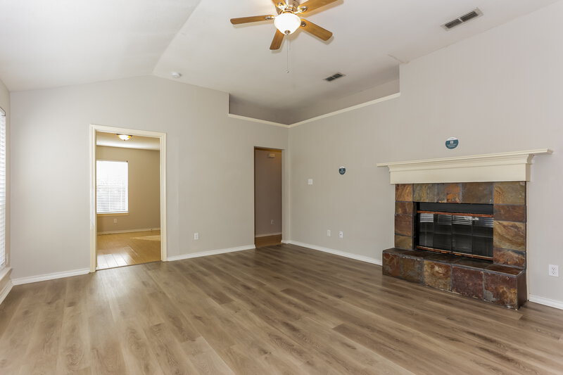 2,125/Mo, 6375 Riverwater Trl Fort Worth, TX 76179 Living Room View 3