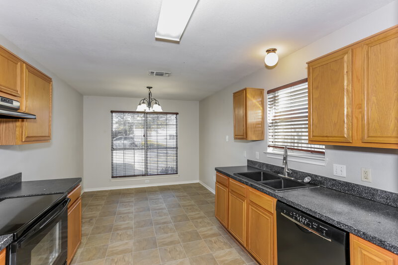 2,125/Mo, 6375 Riverwater Trl Fort Worth, TX 76179 Kitchen View