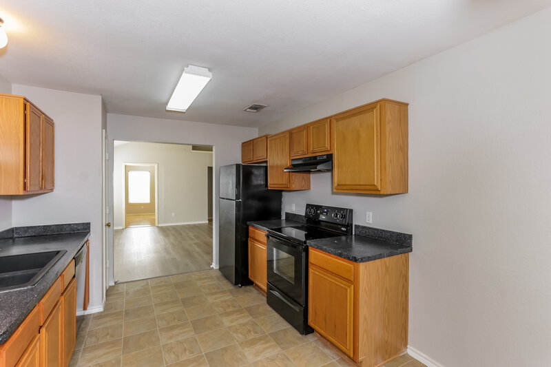 2,125/Mo, 6375 Riverwater Trl Fort Worth, TX 76179 Kitchen View 2