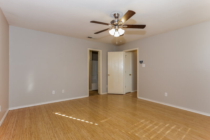 2,125/Mo, 6375 Riverwater Trl Fort Worth, TX 76179 Main Bedroom View