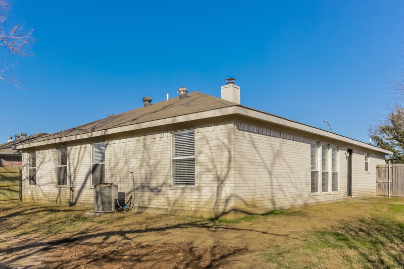 2,125/Mo, 6375 Riverwater Trl Fort Worth, TX 76179 Rear View