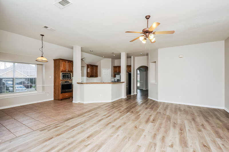 2,385/Mo, 7517 Creek Meadow Dr Fort Worth, TX 76123 Living Room View 2