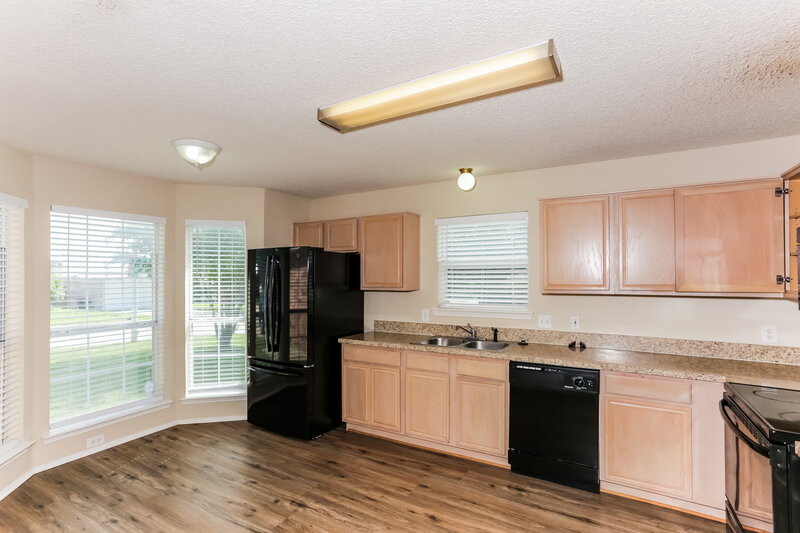 2,260/Mo, 10216 Pleasant Mound Dr Fort Worth, TX 76108 Kitchen View