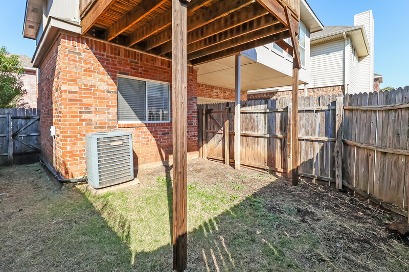2,050/Mo, 18930 Ravenglen Ct Dallas, TX 75287 Rear View