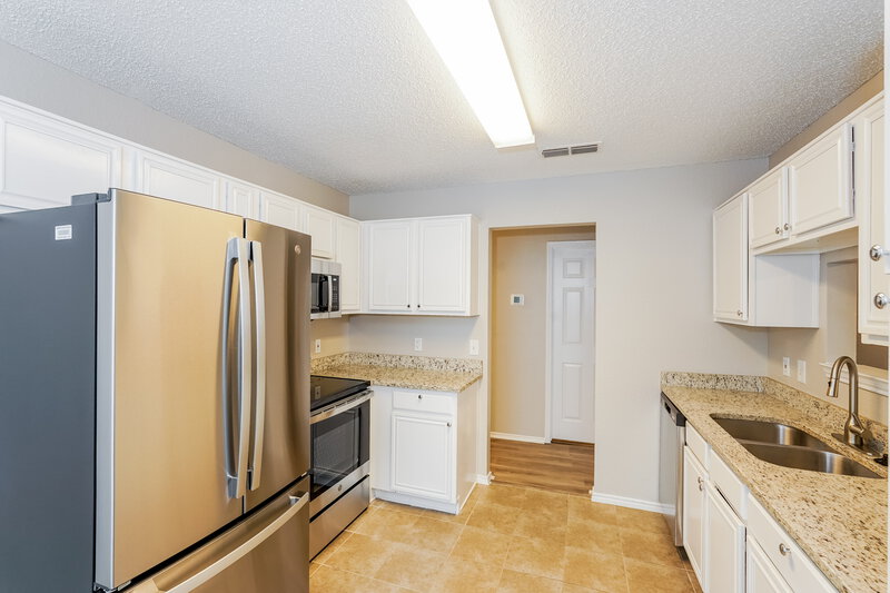 1,755/Mo, 8037 Cannonwood Dr Fort Worth, TX 76137 Kitchen View